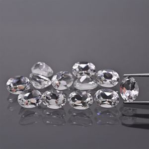 Piatră ovală, con - Topaz Alb 6x4 MM